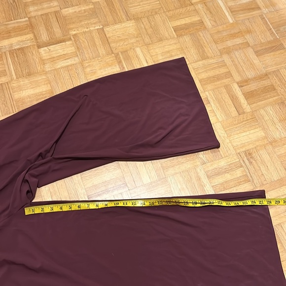 Halara - Picture 4 of 10